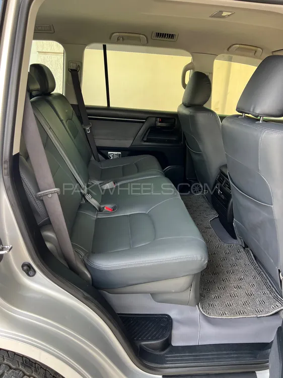 Toyota Land Cruiser 2008 for Sale in Lahore Toyota Land Cruiser 2008 for Sale in Lahore Image-9