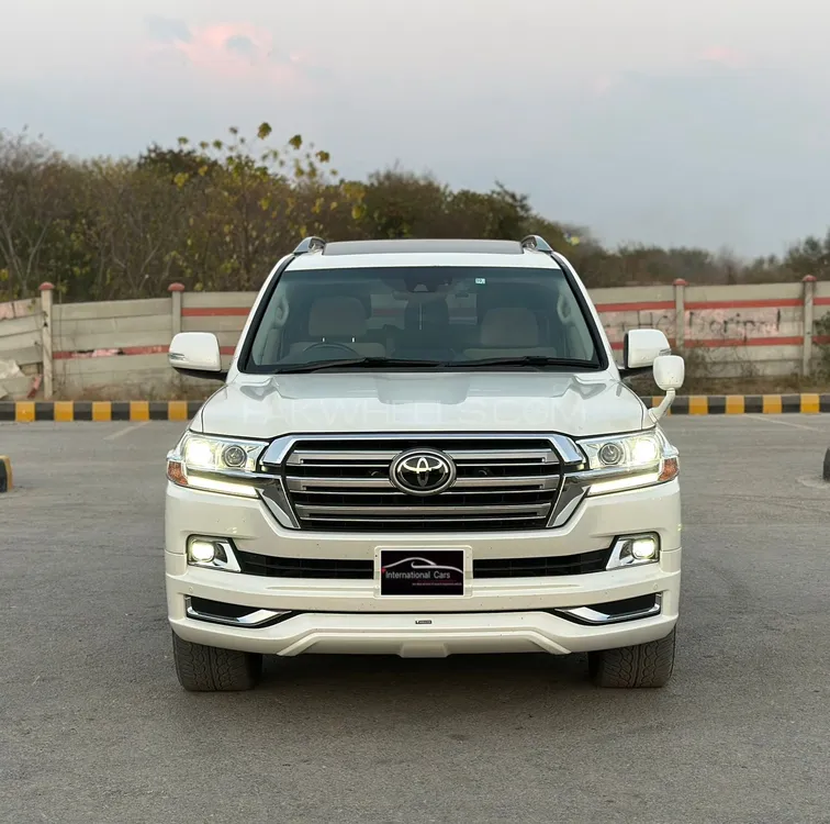 Toyota Land Cruiser 2018 for Sale in Islamabad Image-1