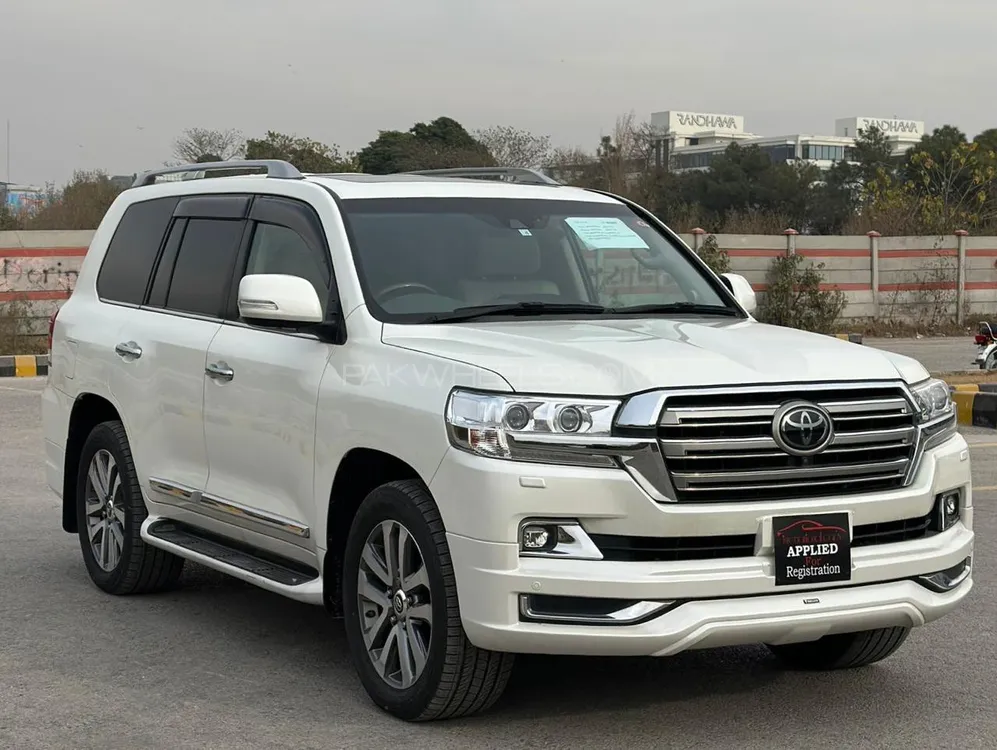 Toyota Land Cruiser 2018 for Sale in Islamabad Image-1