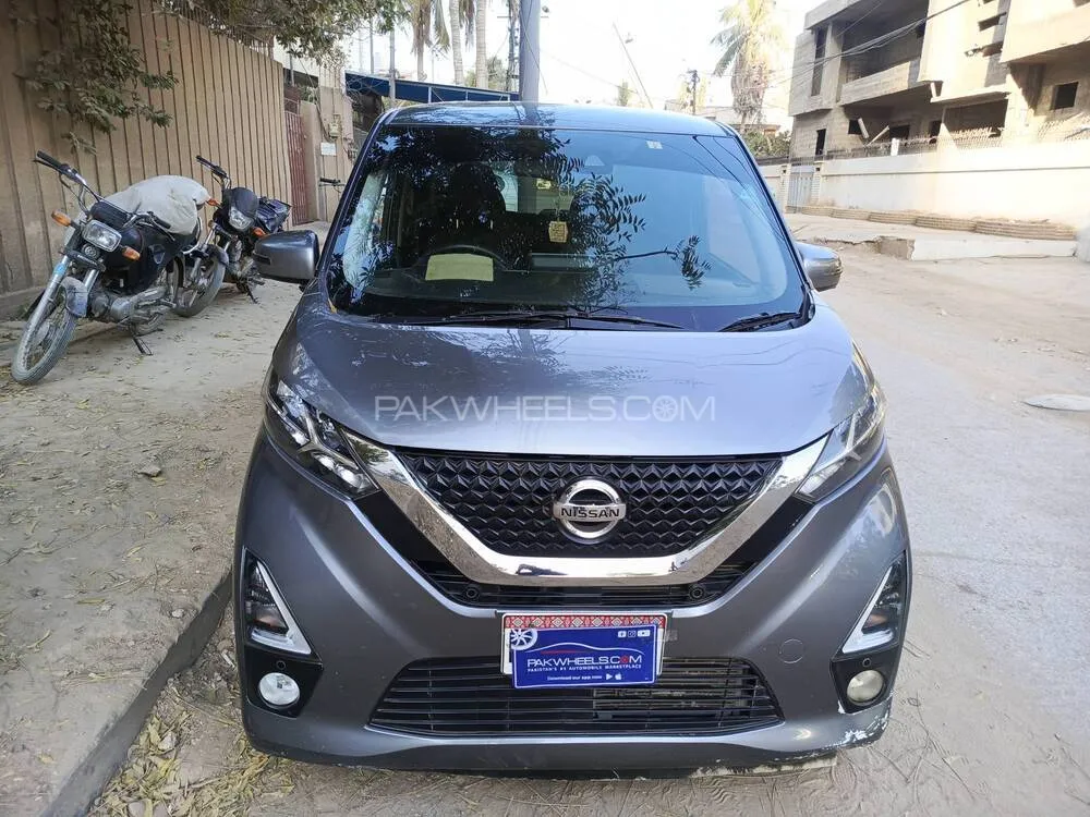نسان ڈیز 2019 for Sale in کراچی Image-1