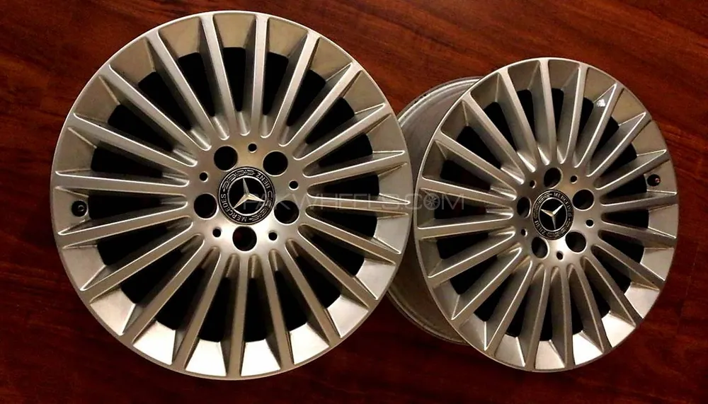 Mercedes Benz Image-1