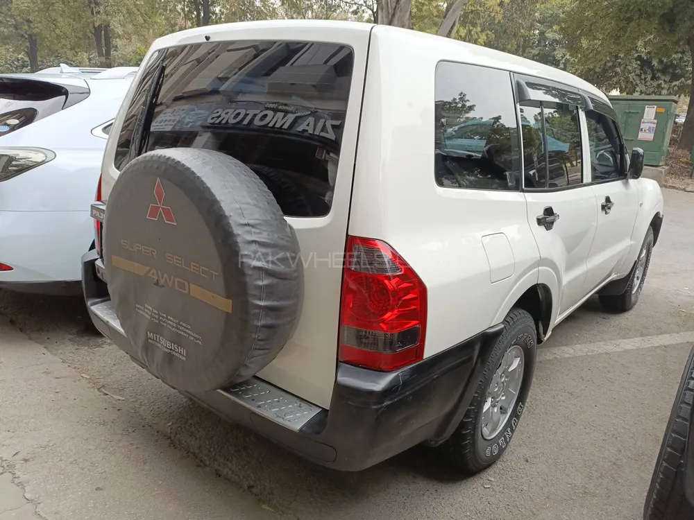 Mitsubishi Pajero 2005 for Sale in Islamabad Mitsubishi Pajero 2005 for Sale in Islamabad Image-6