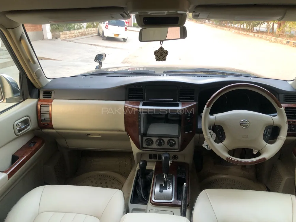 Nissan Patrol 2005 for Sale in Karachi Nissan Patrol 2005 for Sale in Karachi Image-12