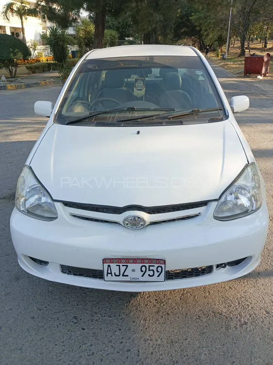 Toyota Platz 2003 for Sale in Swat Image-1