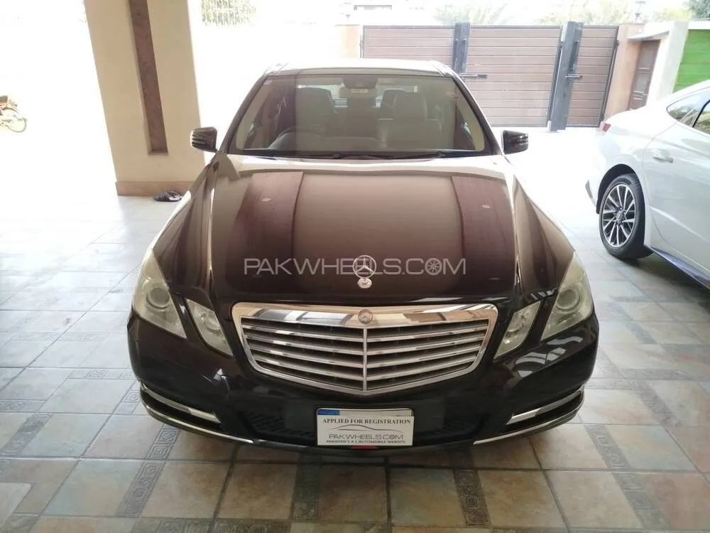 مرسڈیز بینز ای کلاس 2012 for Sale in فیصل آباد Image-1