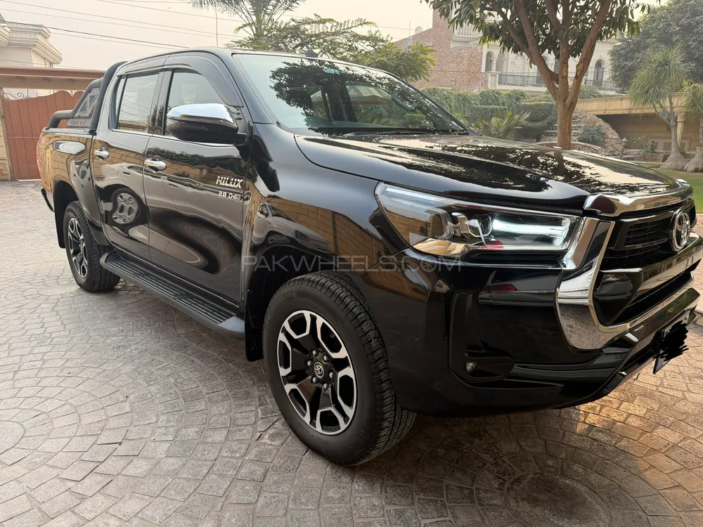 Toyota Hilux 2021 for Sale in Multan Image-1