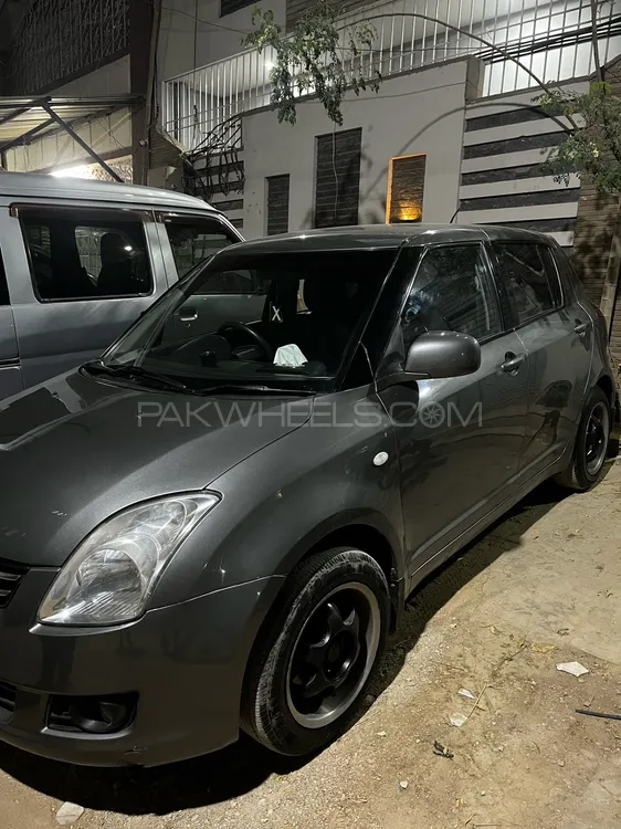 Suzuki Swift 2010 for Sale in Karachi Image-1