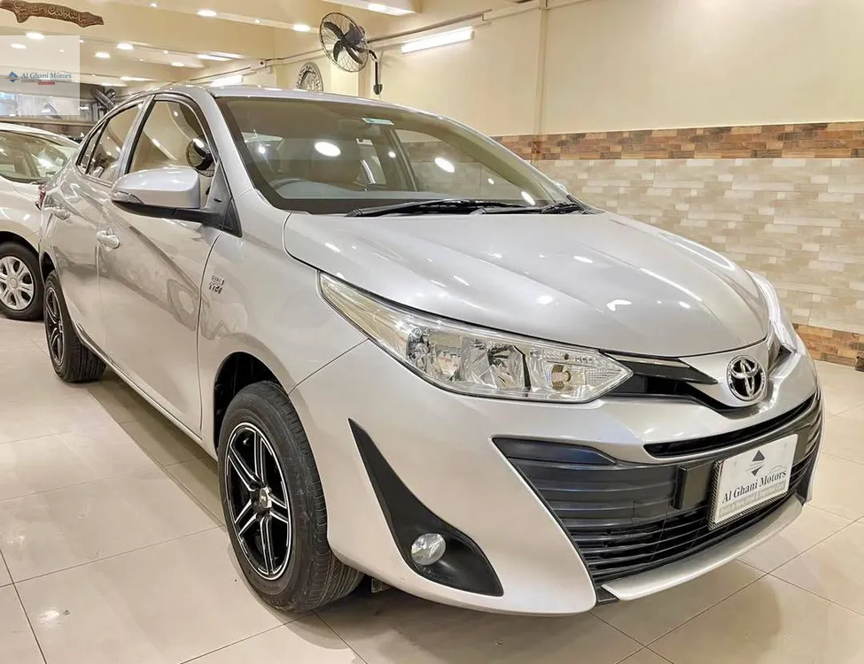 Toyota Yaris Sedan 2020 for Sale in Karachi Image-1