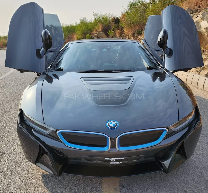 بی ایم ڈبلیو آئی 8 2018 for Sale in اسلام آباد Image-1