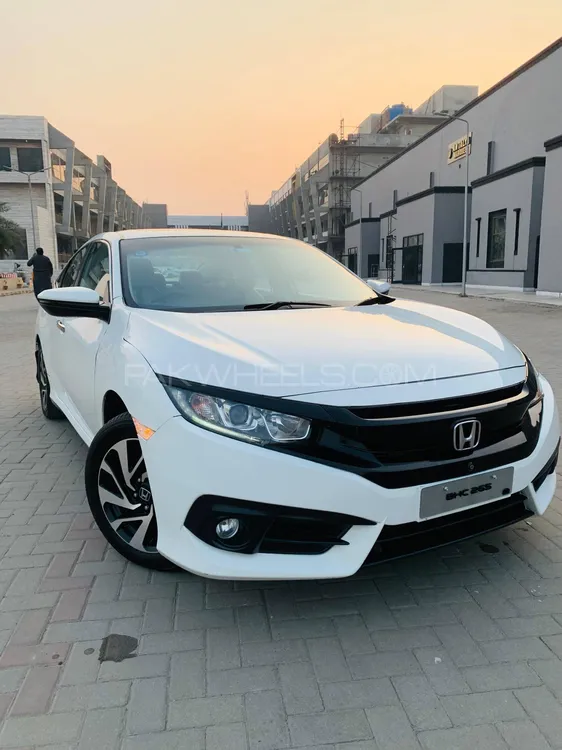 Honda Civic 2016 for Sale in Faisalabad Image-1