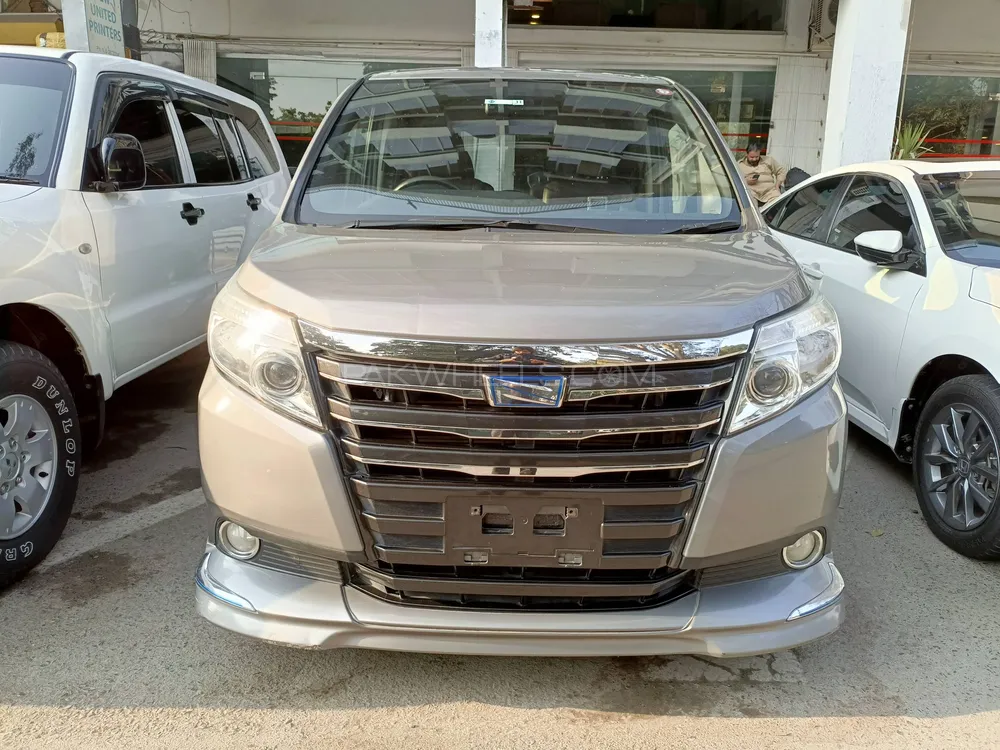 Toyota Noah 2015 for Sale in Islamabad Image-1