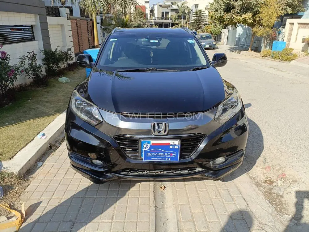 Honda Vezel 2014 for Sale in Islamabad Image-1