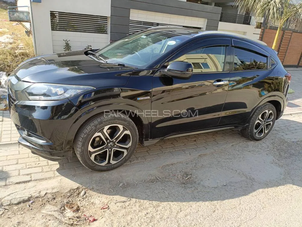 Honda Vezel 2014 for Sale in Islamabad Honda Vezel 2014 for Sale in Islamabad Image-3