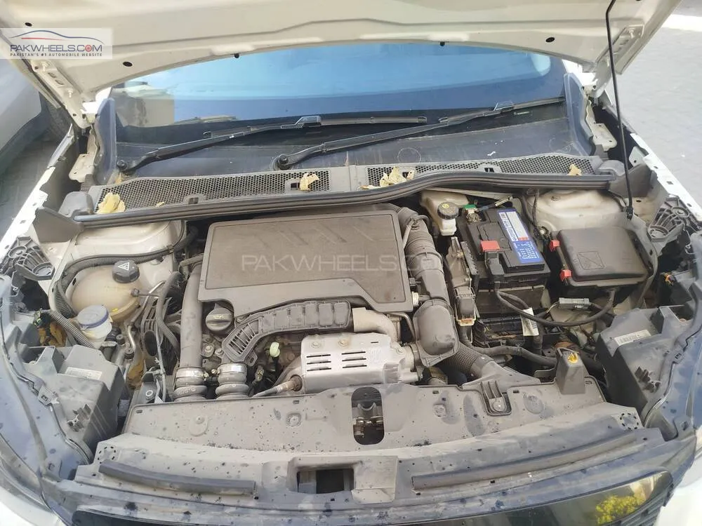 Peugeot 2008 2023 for Sale in Karachi Peugeot 2008 2023 for Sale in Karachi Image-8