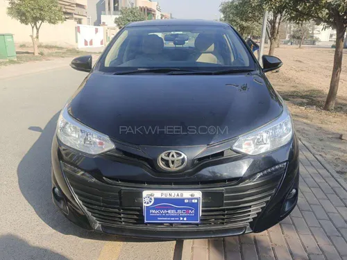 Slide toyota yaris gli cvt 1 3 2020 116221072