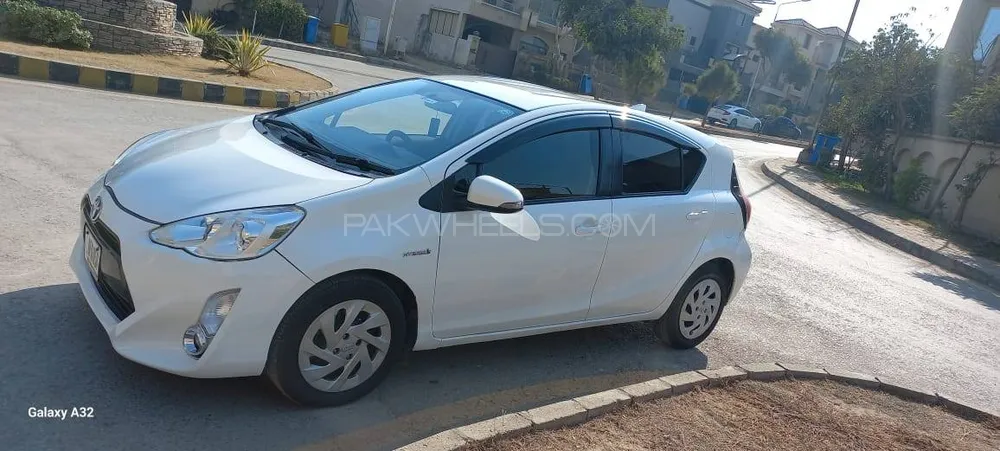 Toyota Aqua 2016 for Sale in Rawalpindi Image-1