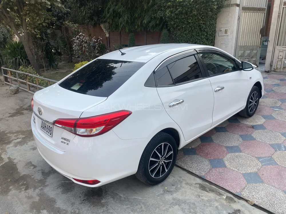 Toyota Yaris Sedan 2020 for Sale in Lahore Image-1