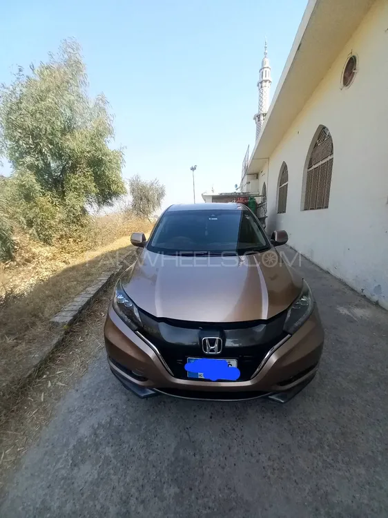 Honda Vezel 2016 for Sale in Islamabad Image-1