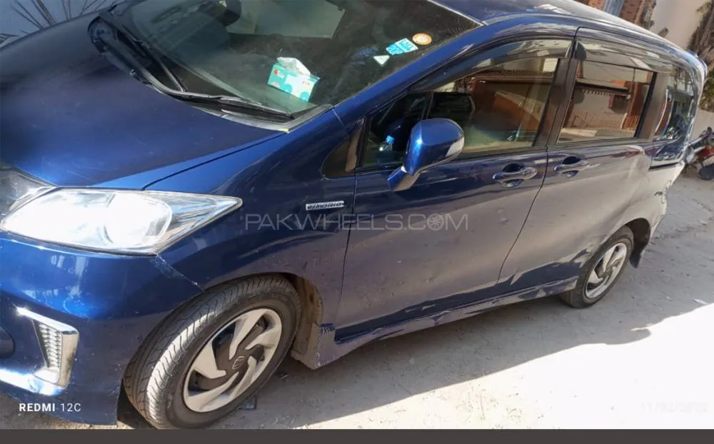 Honda Freed 2015 for Sale in Karachi Image-1