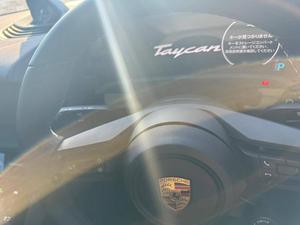 2022 model 
Porsche Taycan 
Black Color 
Base grade 
4.5 grade 
30000km
