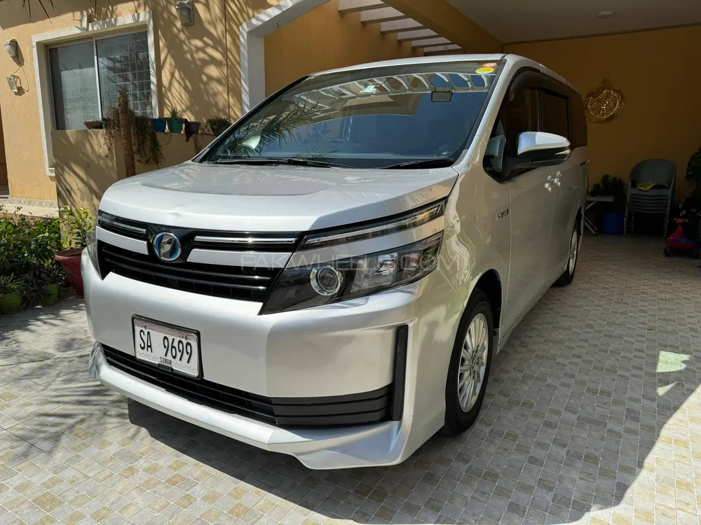 ٹویوٹا ووکسی 2017 for Sale in کراچی Image-1