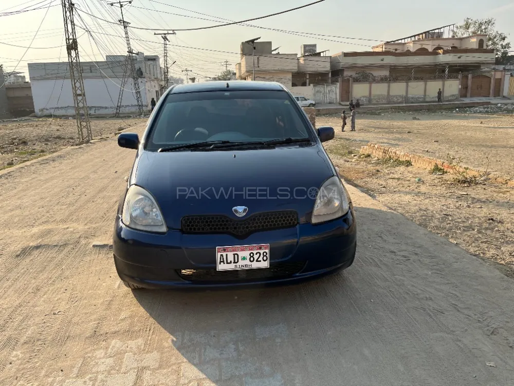 Toyota Vitz 2001 for Sale in D.G.Khan Image-1