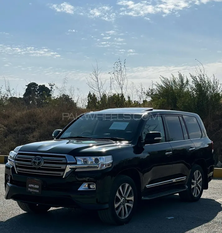 Toyota Land Cruiser 2018 for Sale in Islamabad Image-1