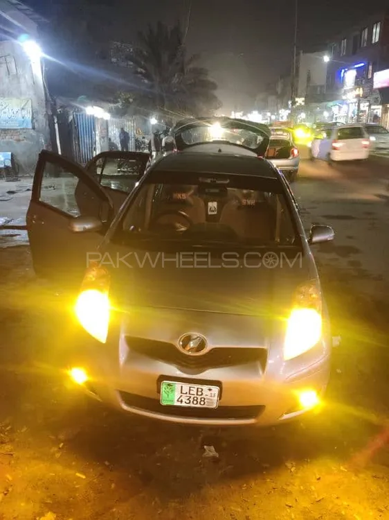 Toyota Vitz 2009 for Sale in Lahore Image-1