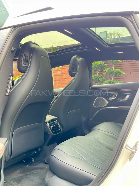 Mercedes Benz EQS 2023 for Sale in Lahore Mercedes Benz EQS 2023 for Sale in Lahore Image-14