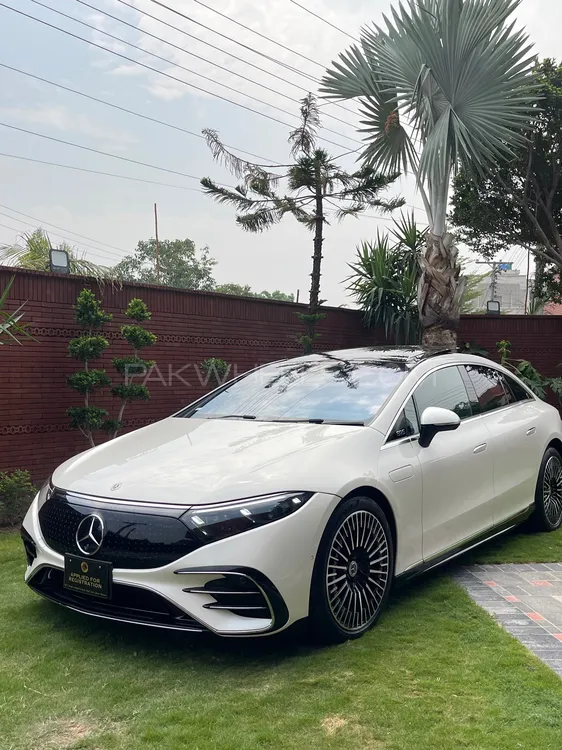 Mercedes Benz EQS 2023 for Sale in Lahore Mercedes Benz EQS 2023 for Sale in Lahore Image-12