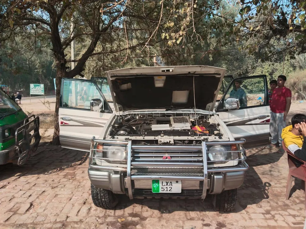 Mitsubishi Pajero 1995 for Sale in Lahore Mitsubishi Pajero 1995 for Sale in Lahore Image-15