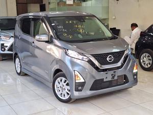 NISSAN DAYZ 
2021 MODEL
4.5 GRADE 
48K MILEAGE 
VERIFIABLE AUCTION REPORT AVAILABLE 
FOR MORE DETAILS PLEASE CONTACT