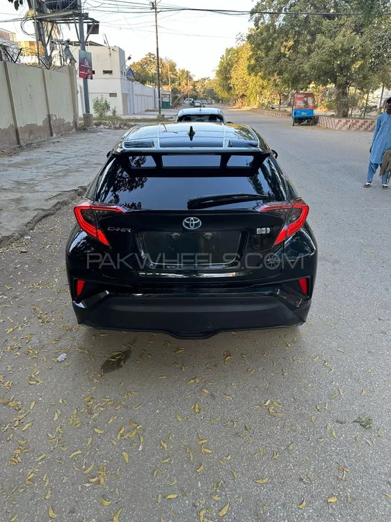 Toyota C-HR 2019 for Sale in Karachi Toyota C-HR 2019 for Sale in Karachi Image-3