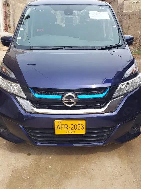 Nissan Serena 2018 for Sale in Karachi Image-1