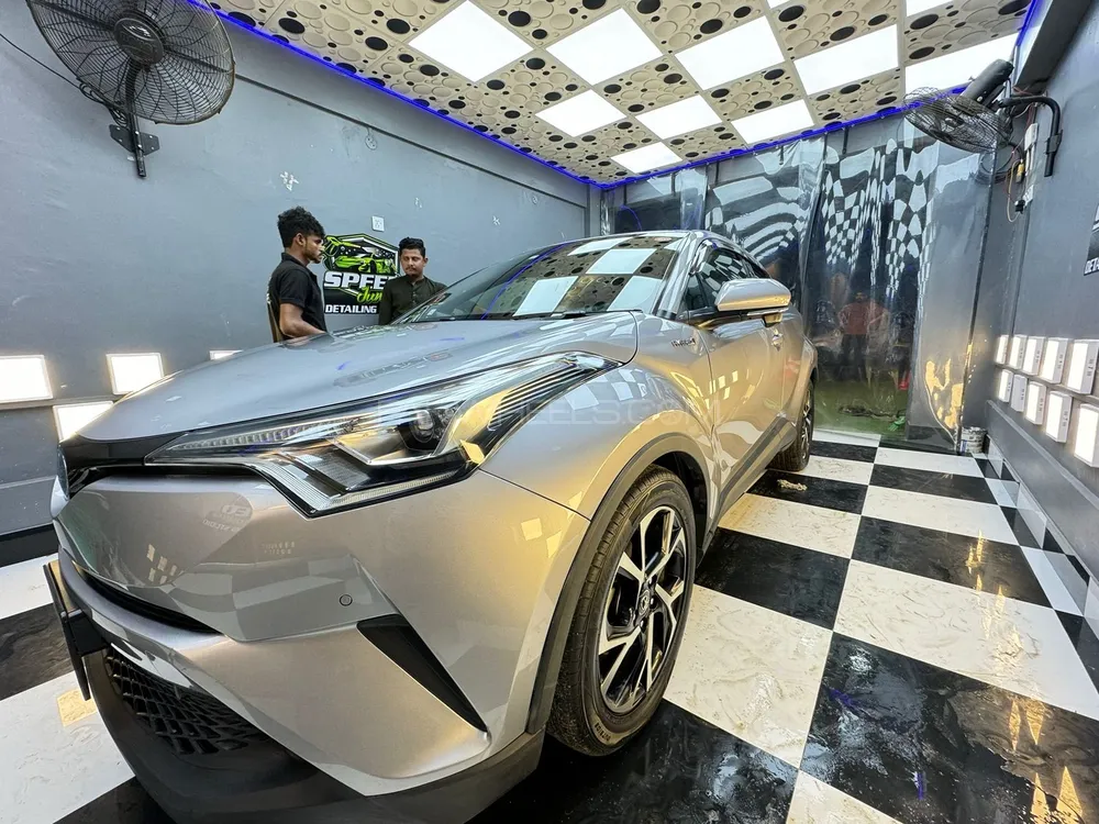 Toyota C-HR 2018 for Sale in Karachi Toyota C-HR 2018 for Sale in Karachi Image-4