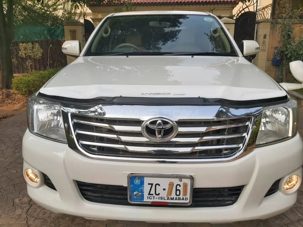 Toyota Hilux 2013 for Sale in Islamabad Image-1