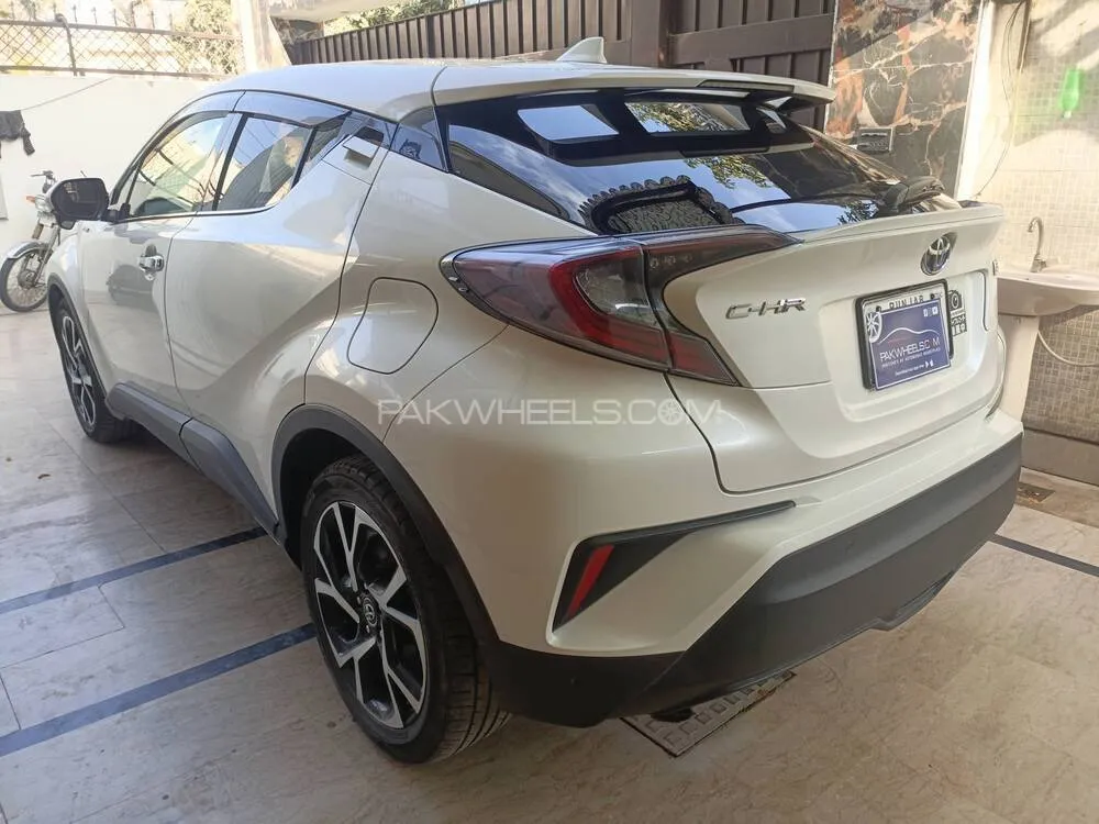 ٹویوٹا سی-ایچ آر 2018 for Sale in لاہور ٹویوٹا سی-ایچ آر 2018 for Sale in لاہور Image-6