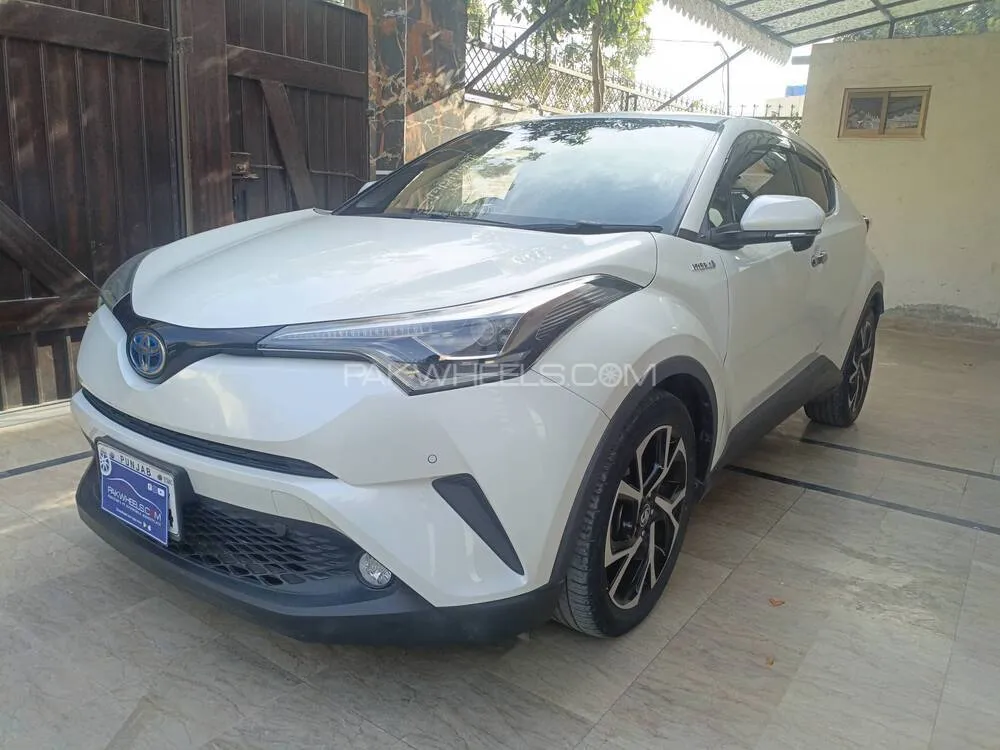 ٹویوٹا سی-ایچ آر 2018 for Sale in لاہور ٹویوٹا سی-ایچ آر 2018 for Sale in لاہور Image-3