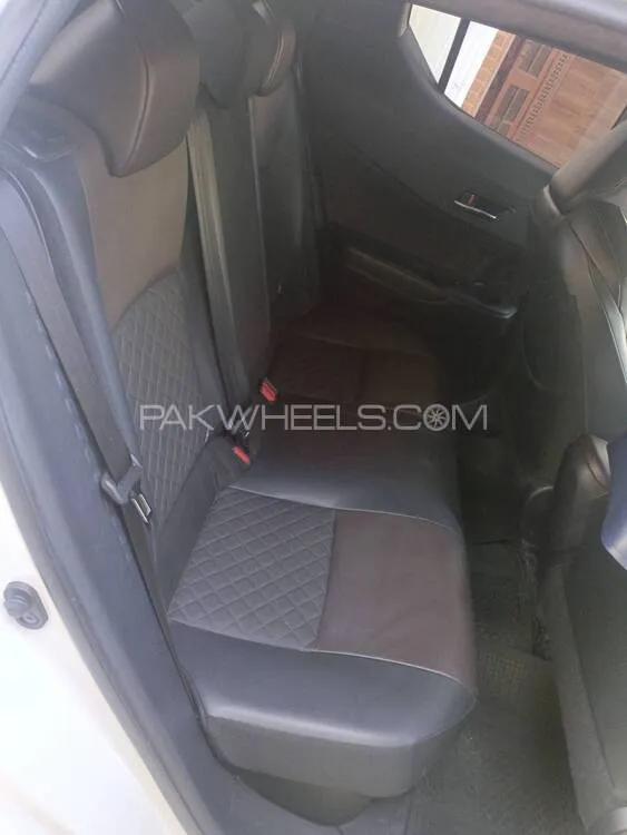 ٹویوٹا سی-ایچ آر 2018 for Sale in لاہور ٹویوٹا سی-ایچ آر 2018 for Sale in لاہور Image-11