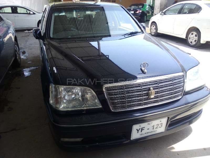 Toyota Crown 2001 for Sale in Multan Image-1