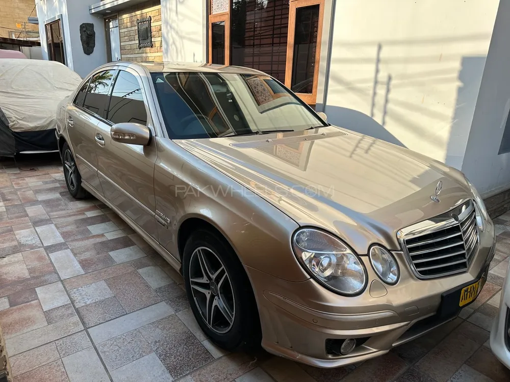 Mercedes Benz E Class 2005 for Sale in Karachi Image-1