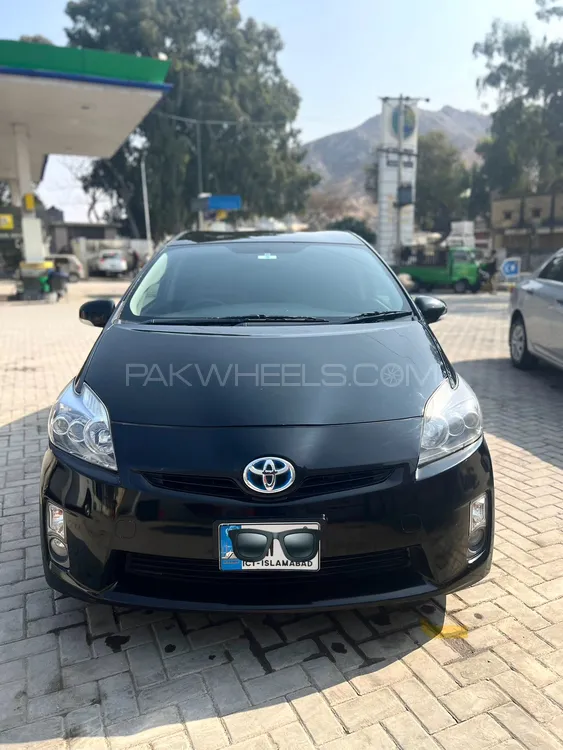 Toyota Prius 2011 for Sale in Wah cantt Image-1