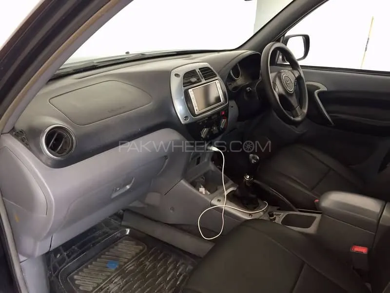 Toyota Rav4 2002 for Sale in Charsadda Toyota Rav4 2002 for Sale in Charsadda Image-18