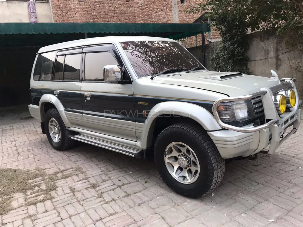 Mitsubishi Pajero 1993 for Sale in Lahore Image-1