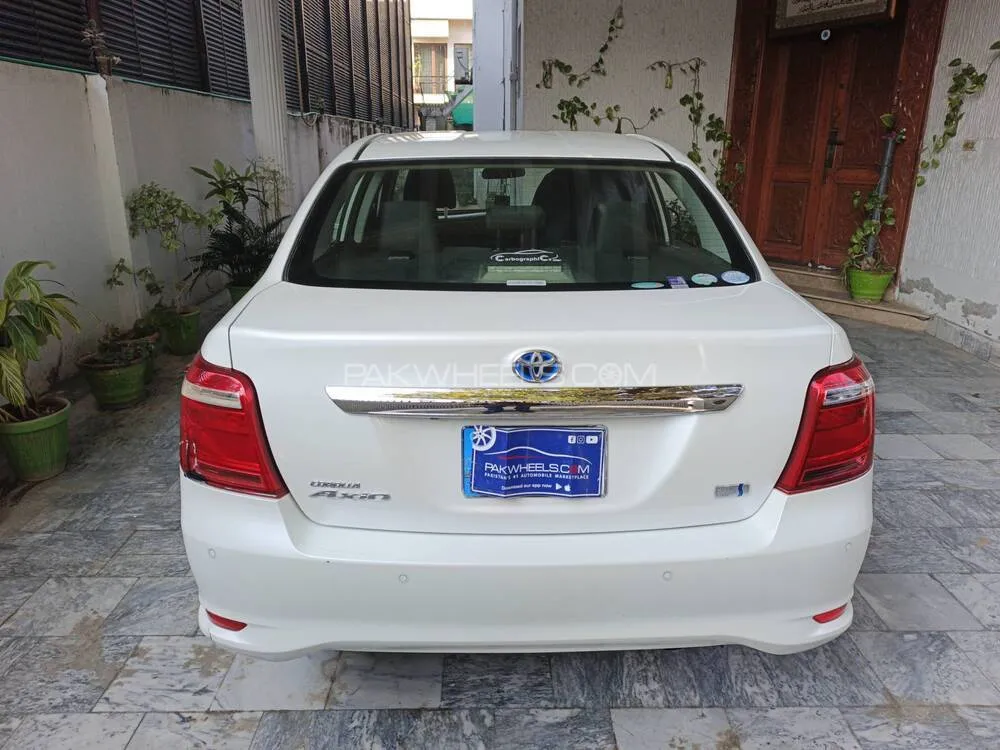 Toyota Corolla Axio 2017 for Sale in Islamabad Toyota Corolla Axio 2017 for Sale in Islamabad Image-4