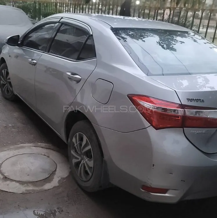 Toyota Corolla 2015 for Sale in Karachi Image-1