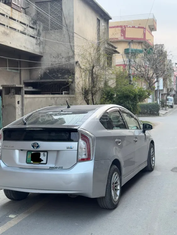 Toyota Prius 2016 for Sale in Lahore Image-1