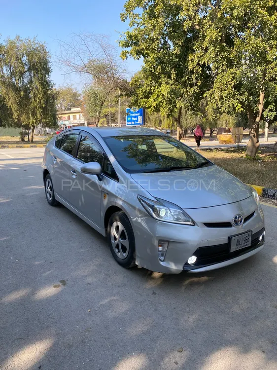 Toyota Prius 2014 for Sale in Islamabad Image-1