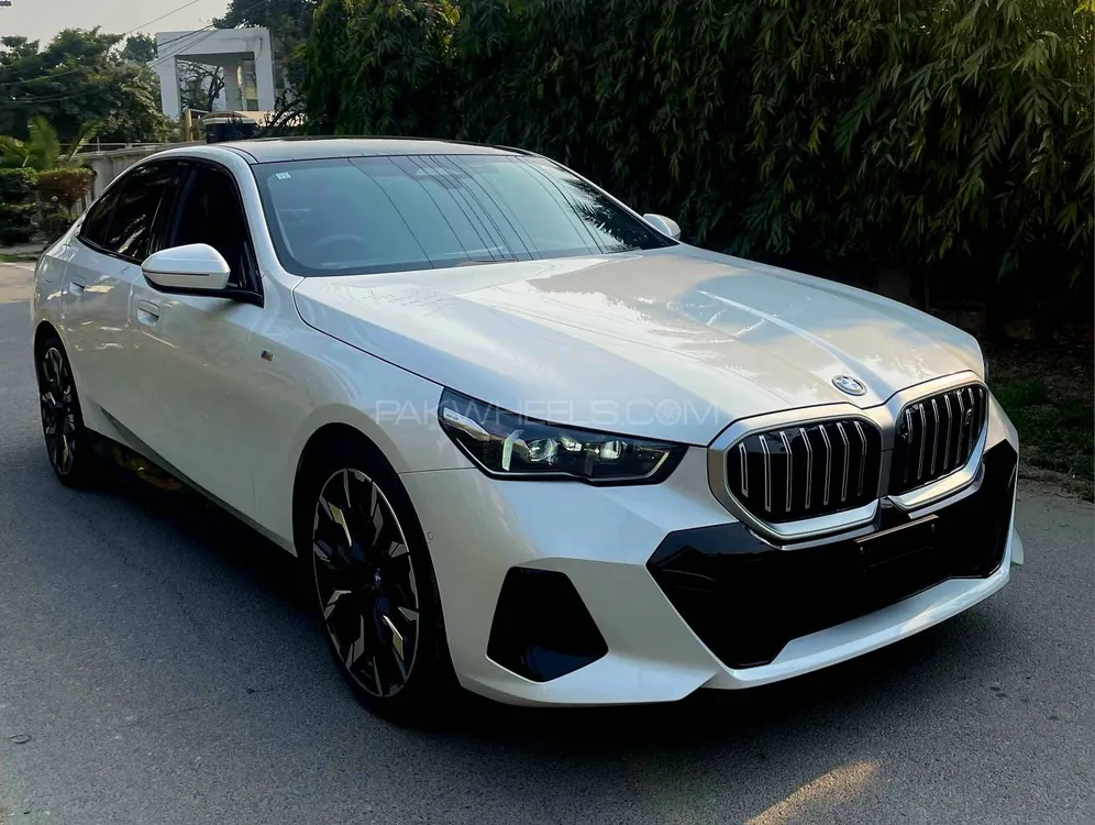 BMW i5 2023 for Sale in Lahore Image-1