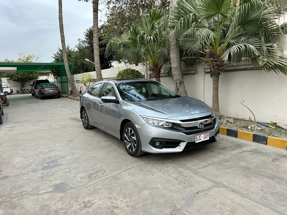 Honda Civic 2017 for Sale in Karachi Image-1